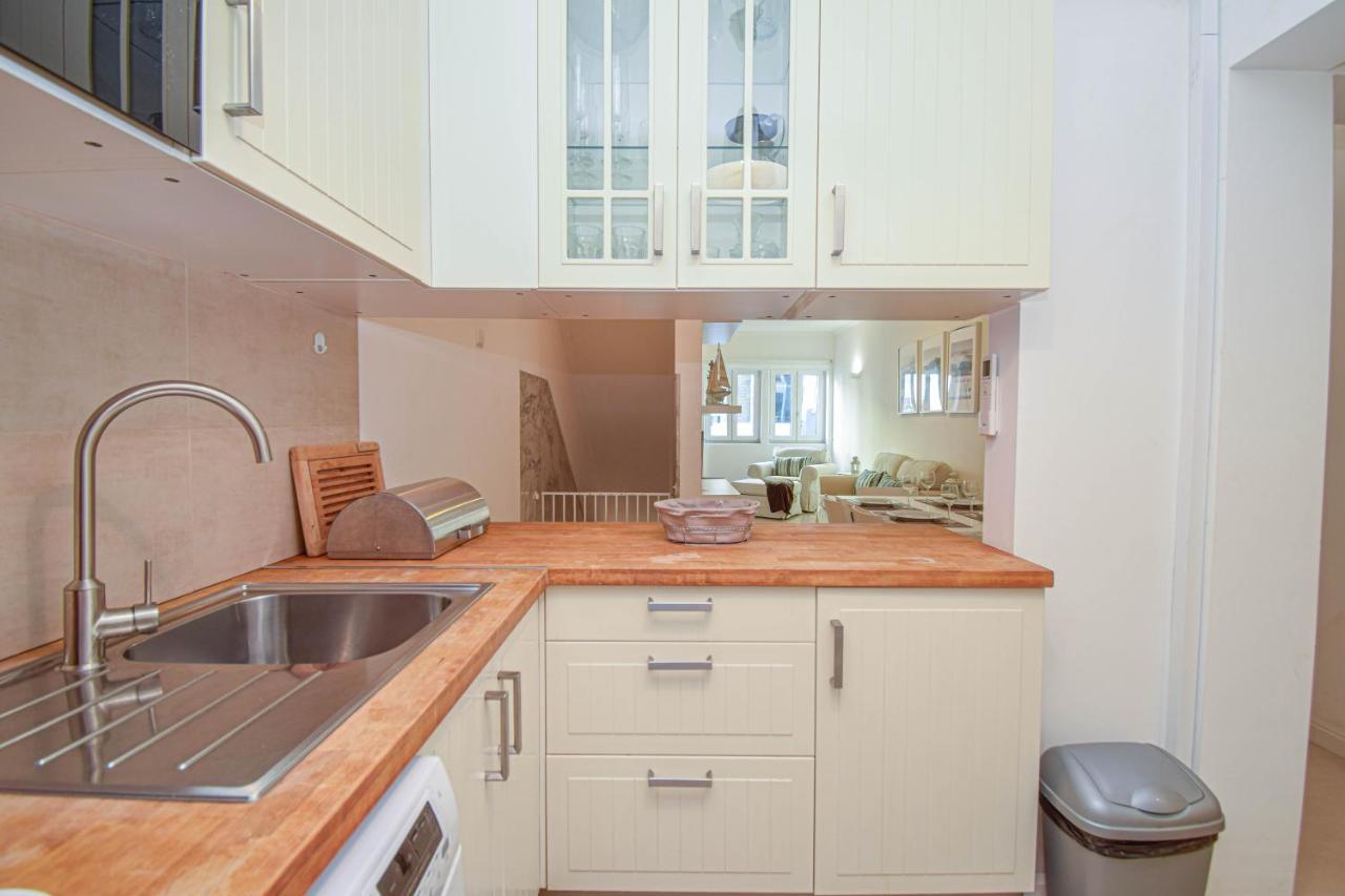 Central Family Apartment - 60 M From The Beach カスカイス エクステリア 写真