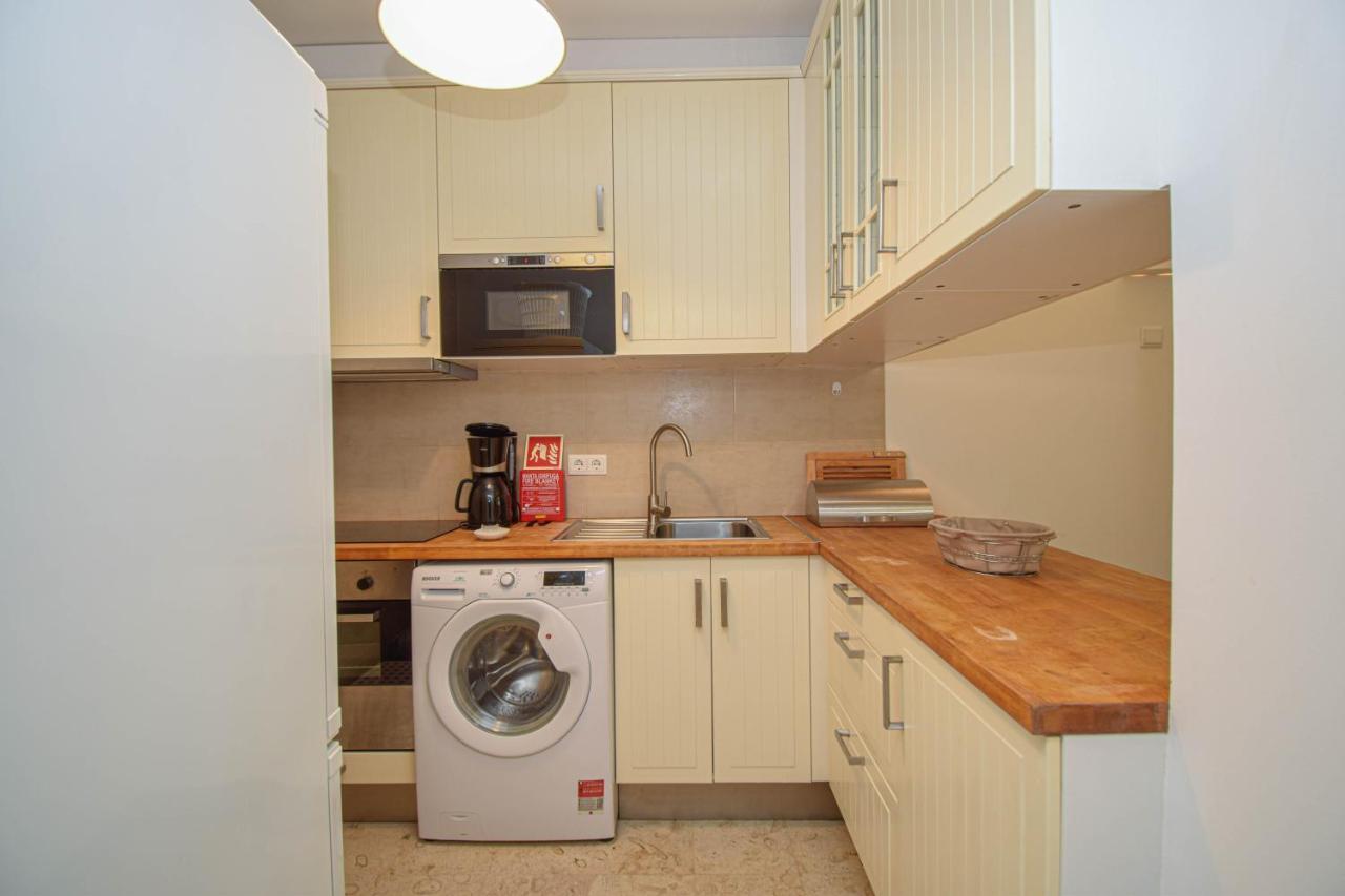 Central Family Apartment - 60 M From The Beach カスカイス エクステリア 写真